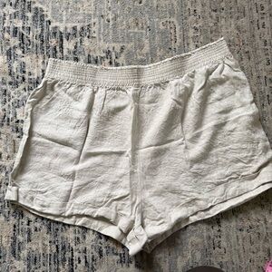 Reformation Linen shorts 3X